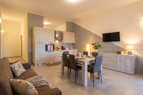 Kitchen and dining area