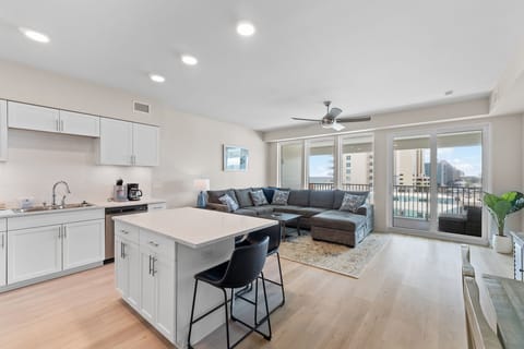 Welcome to Sea Glass 410!