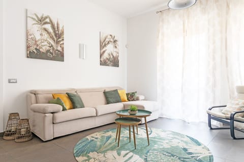 The living room with super-comfortable sofa bed (160x190cm)