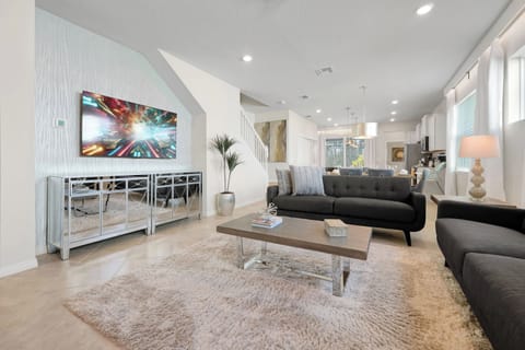 Spacious living room