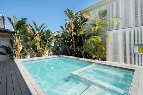 Pool 1