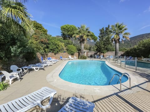 Holiday Home Swimming Pool