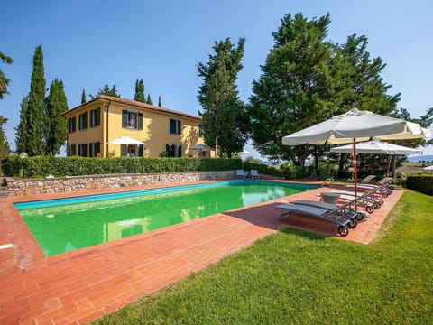 Holiday Home Swimming Pool