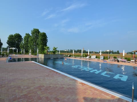 Holiday Home Swimming Pool