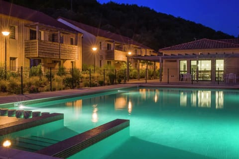 Holiday Home Swimming Pool