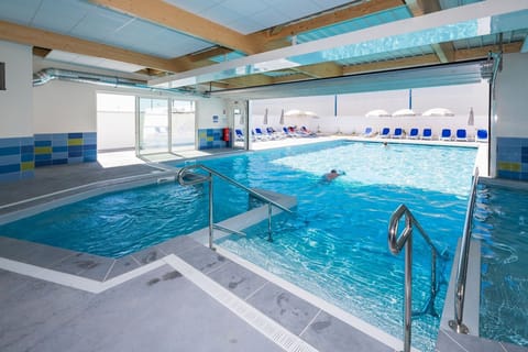 Holiday Home Swimming Pool