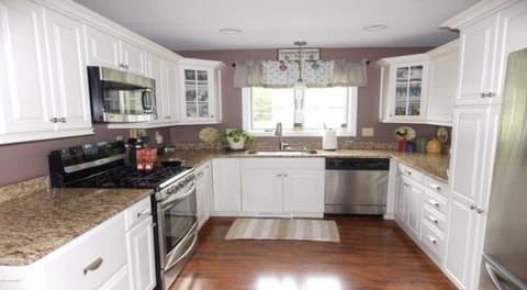 Nice modern large kitchen