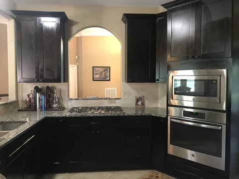 Lovely kitchen with all amenities + Keurig, coffee pot, French press, espresso