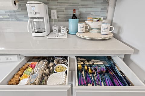 Coffee and tea station