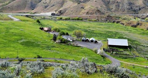 200 Private Acres.