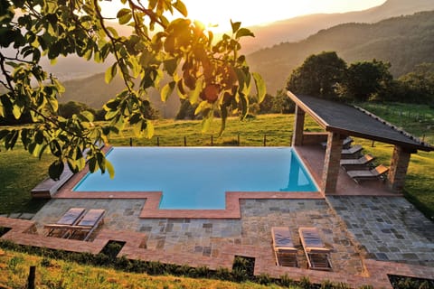 6x12 meters panoramic pool.