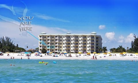 Beach/Water front complex and unit. Free covered parking and WiFi!