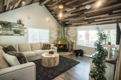 Cozy Nights In The Cabin!!