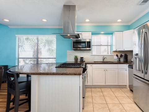 Fully stocked kitchen w/ all of the dishware, cookware and bakeware you'll need.