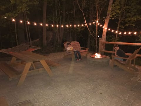 Patio,fire pit, BBQ, hammock, picnic table