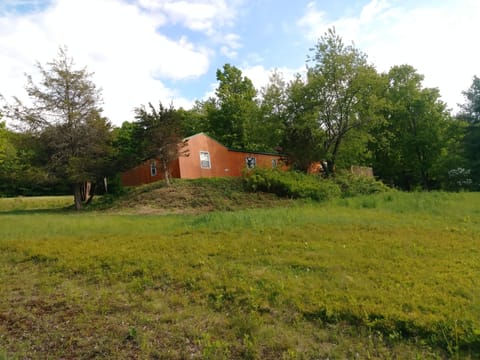view of house coming up the driveway
