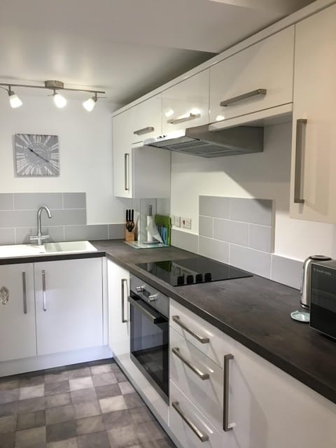 Kitchen with All Appliances