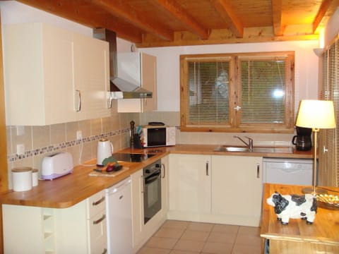 Fresh kitchen installed June 14