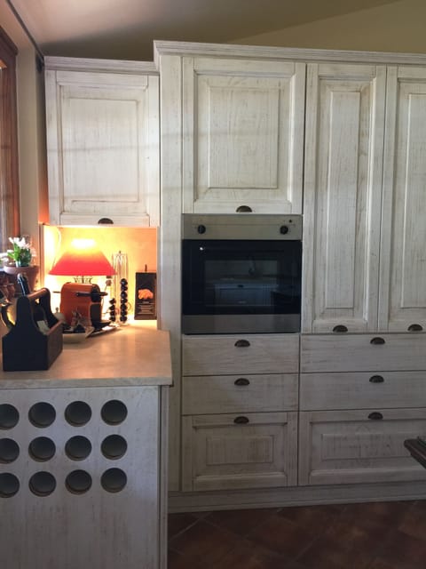 Kitchen with all appliances