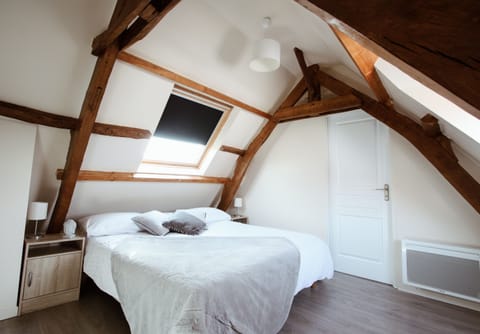 Bedroom 1 with en suite shower room & toilet.
Made up as a double.