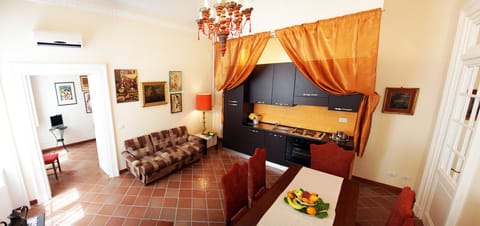 Living room (panoramic view)