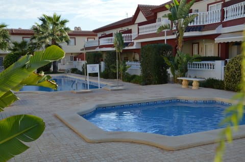 Communinal pool