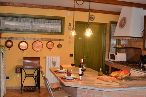 Open plan kitchen-A welcome pack awaits for you! Holiday house in Southern Italy