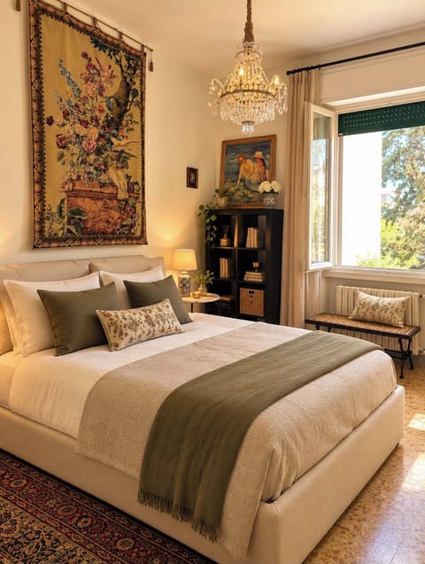 Bedroom with en-suite 