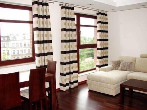 Living Room - daylight