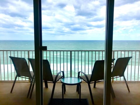 Sit back, relax & enjoy spectacular Gulf views in comfort of living area/balcony