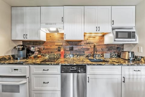 Kitchen with Keurig coffee maker, convection oven