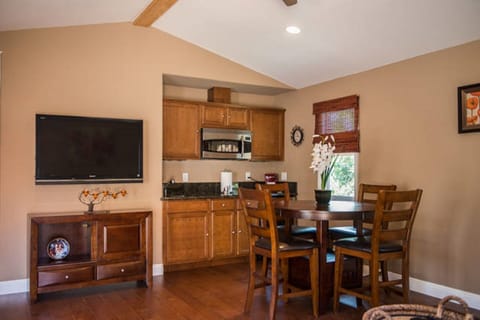 Small kitchenette.  No oven or burners, but you can use the kitchen island on the deck that has two burners and a B.B.Q. if you love to cook.