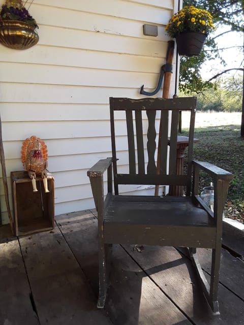 A primitive rocker to rock in sync with the Mocking Bird's call