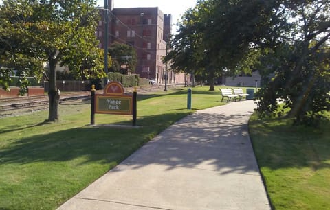 Vance park less than a block from the condo leads to Tom Lee Park