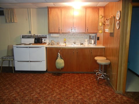 Kitchenette area on lower level allows guests to have coffee on both levels.