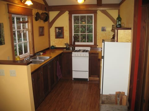 The new 3/4 sized fridge now is installed