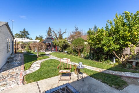 185 feet mosaic pathway.Sculptures, fire pit fountains.