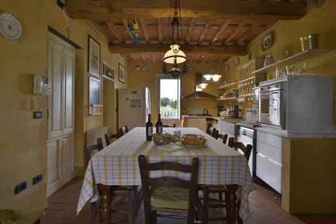 kicthen with white marble of carrara sink
