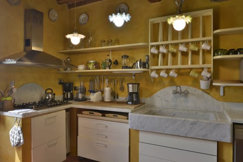 sink in white Carrara marble