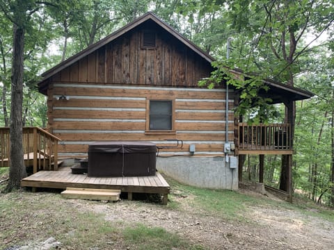 Main deck and entrance
