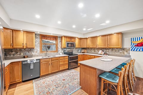 What a lovely kitchen!