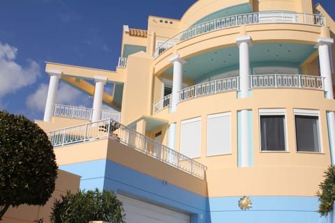 Stargazer Villa
