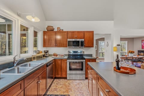 Cabniet and storage space available