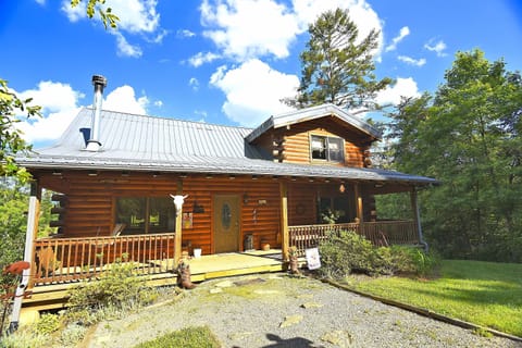 Bison Overlook Lodge...come relax on the ranch.