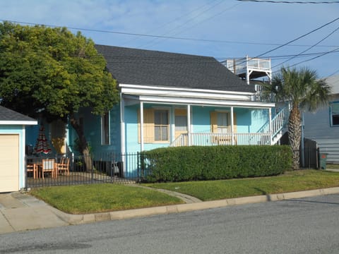Sandy Feet Cottage