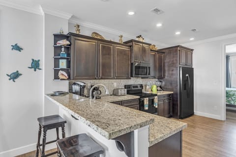 Eat in or bring in-there's room!