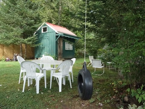 Eating area with swing.