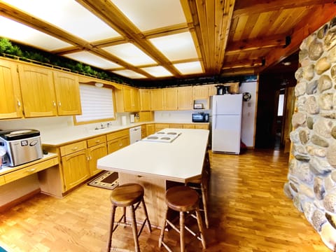 Kitchen-Main Floor