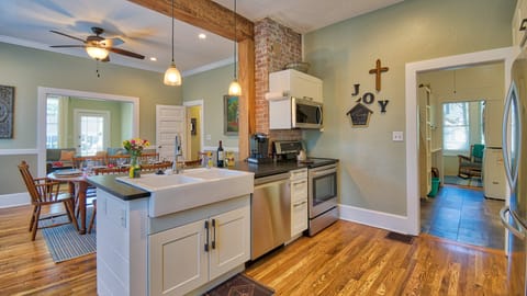 Large farm sink and new LG appliances