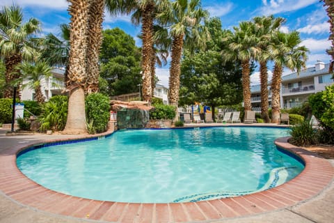 Las Palmas Waterfall Pool